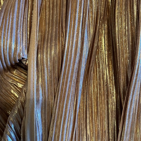 NWT Mac Duggal Metallic Ruched A-Line Gown Size 16 - Picture 13 of 16